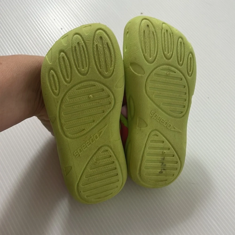 Speedo kids girls water shoes, little girls 9/10